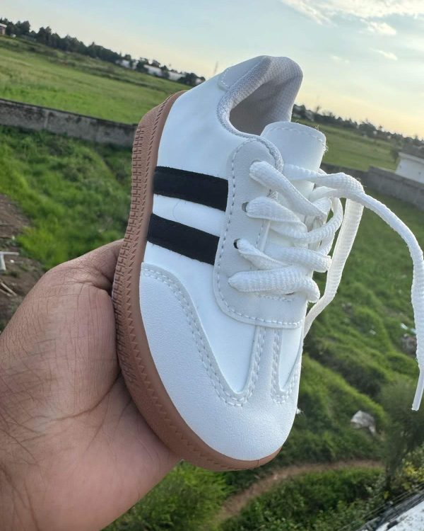 Lil' kicks kids ( size 25-36 )