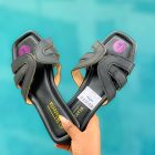 Wisteria 1 Flats - Thao Tree