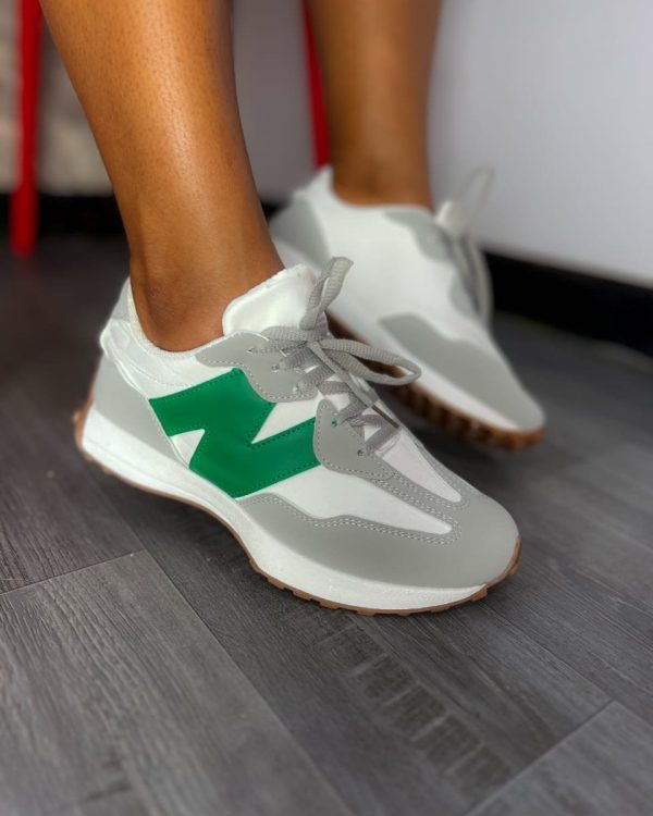 Urban Flex Sneaker