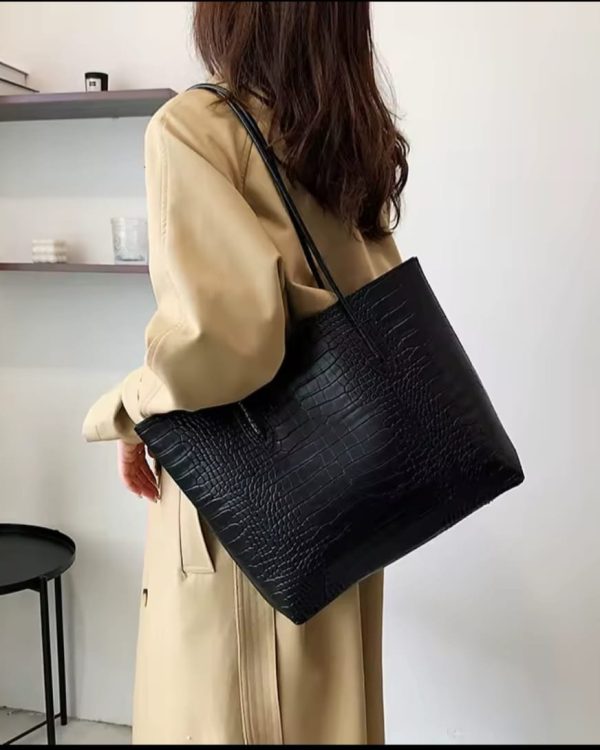 Buy Shoes Online, Heels, Flats, Sneakers, Sandals and Platforms - Thao Tree Thao Tree Tote Bag